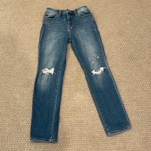 Kancan straight leg distressed denim. Size 27/7.